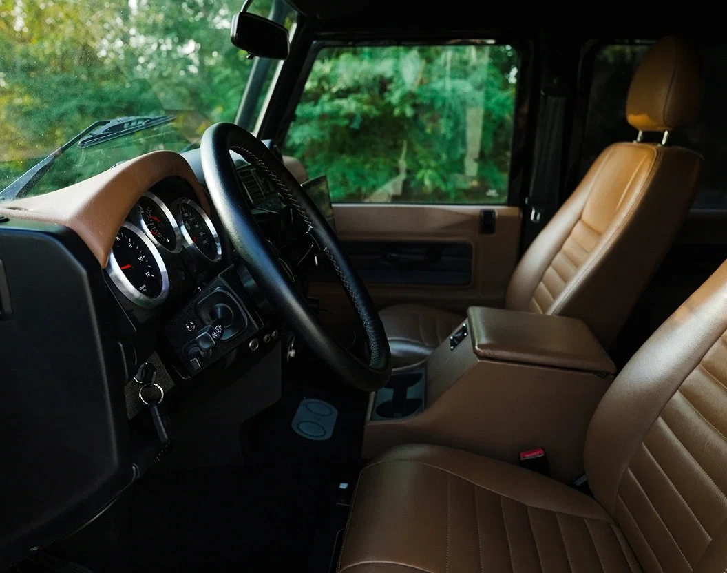 L'intérieur d'un Land Rover Defender