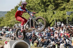 La moto d'essai électrique de Honda commence à déranger les coureurs à essence en TrialGP