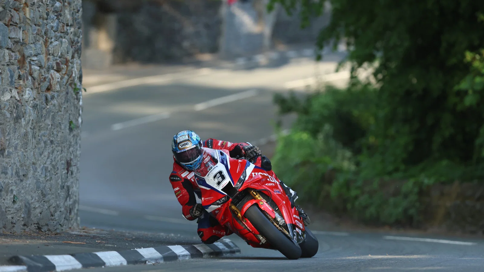 Dean Harrison riding a Honda CBR1000RR-R at the 2026 Isle of Man TT.