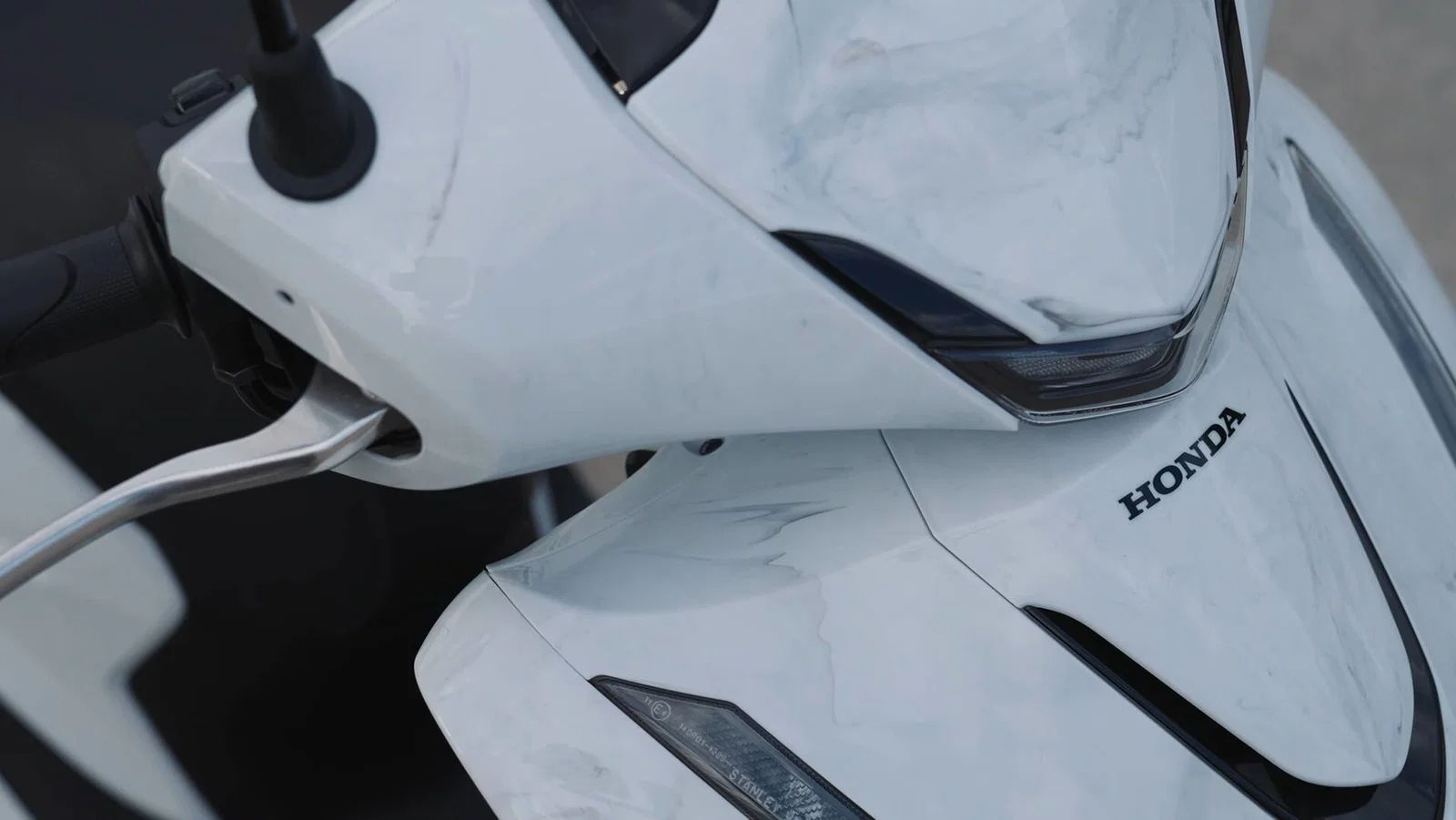 Le concept Marmo présente des veines inspirées du marbre dans la carrosserie