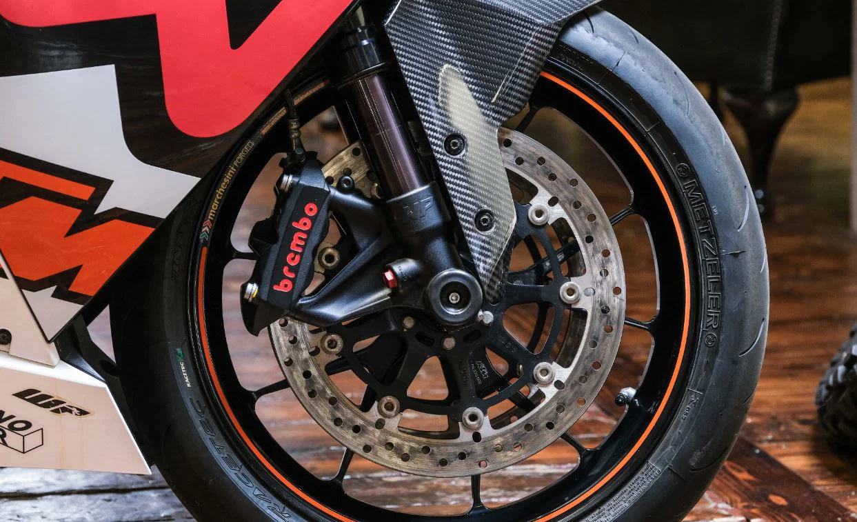 Freins KTM RC8 Brembo