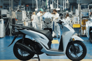 Honda dévoile le concept SH125i Marmo doté d'une carrosserie en plastique recyclable