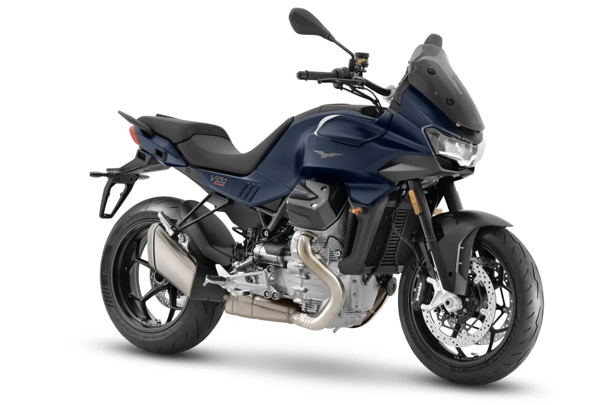Moto Guzzi V100 Mandello 2025 avec une livrée bleue.