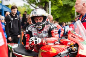 John McGuinness prend sa retraite après son 30e anniversaire TT