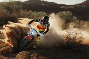Le pilote britannique rejoint l'assaut électrique de Stark Future sur le Red Bull Erzbergrodeo 2026