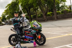 Le prix en argent de Michael Dunlop pour avoir remporté la course Supersport Isle of Man TT révélé