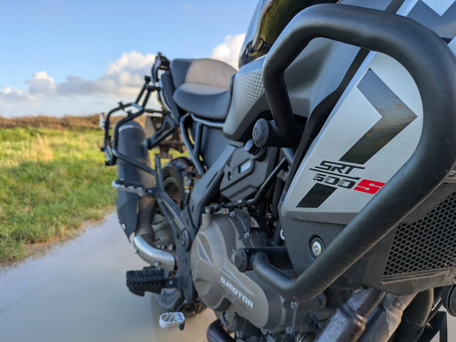 QJMoteur SRT 600 S