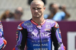 La star du MotoGP accuse les dispositifs de démarrage d'être responsables des récentes collisions au premier virage