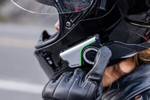 Sena lance la première garantie à vie de l'industrie de la moto pour les interphones