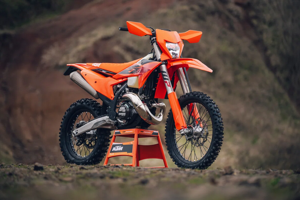 2027 KTM 300 ECX statique.