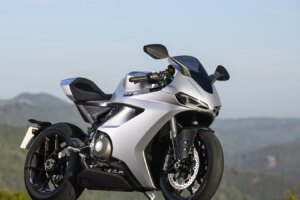 Norton Manx R débarque officiellement chez les concessionnaires britanniques