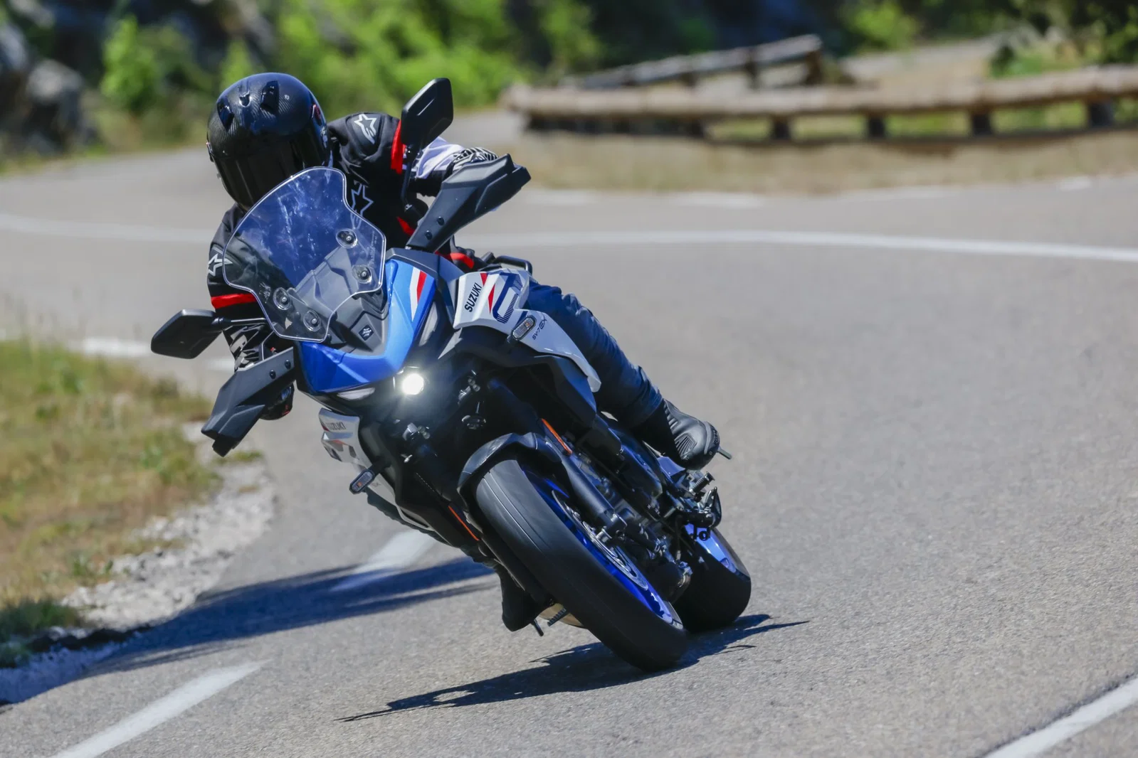 La Suzuki SV7-GX - conduite