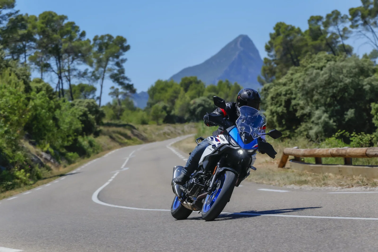 La Suzuki SV7-GX - conduite