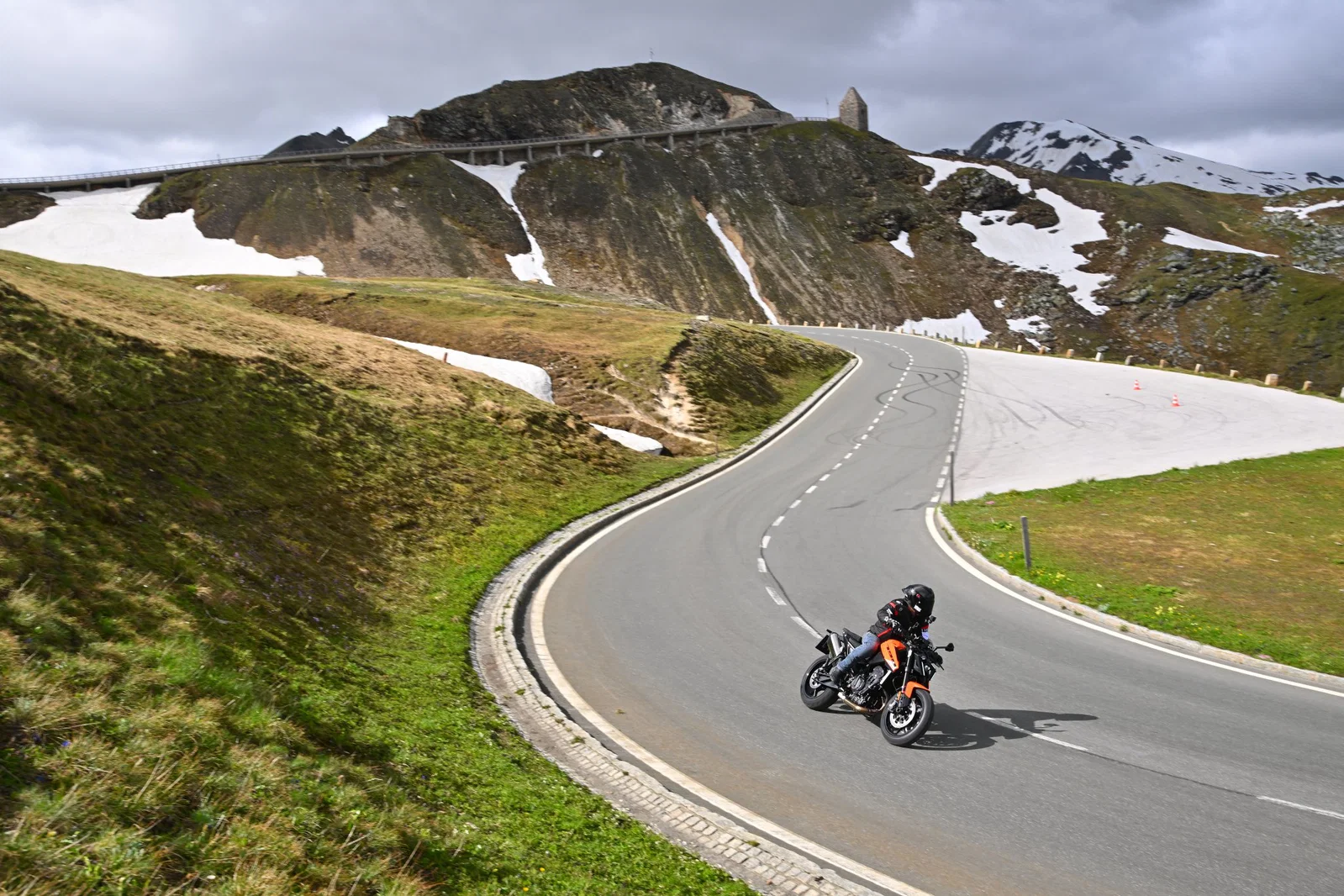 La KTM 790 Duke 2026 - conduite