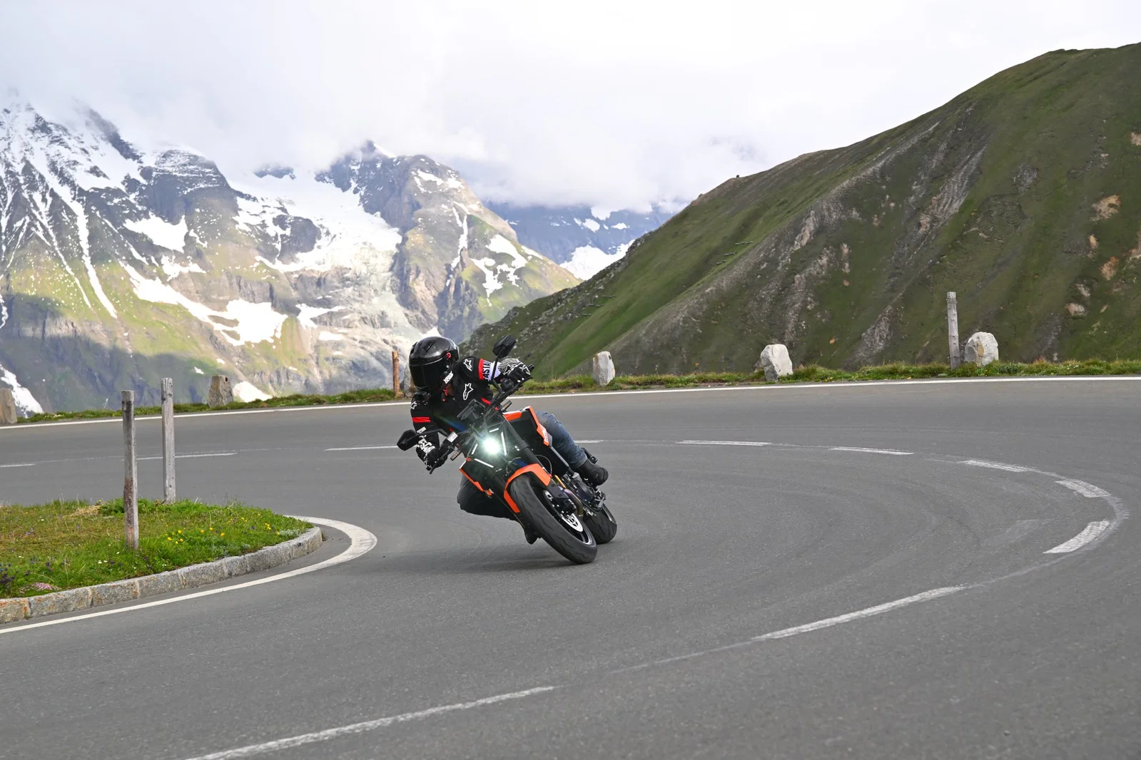 La KTM 790 Duke 2026 - conduite