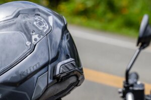 Sena lance un interphone Spider X Mesh plus fin avec un système audio Bose et une conception de batterie à distance