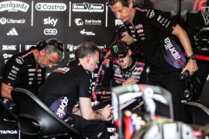 Aprilia réagit à la gifle de Marco Bezzecchi sur un commissaire à Brno MotoGP