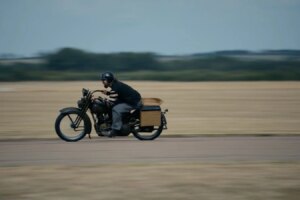 Jason Momoa transforme des motos Harley-Davidson vieilles de 100 ans en moto hybride