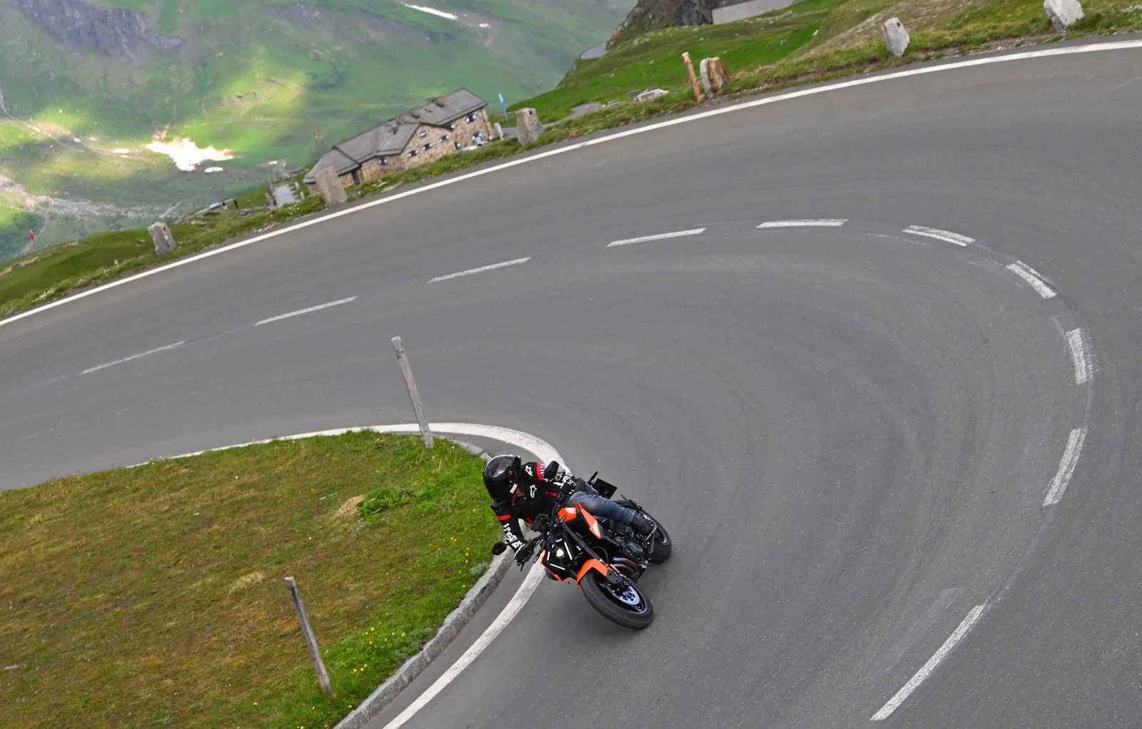 La KTM 790 Duke 2026 - conduite