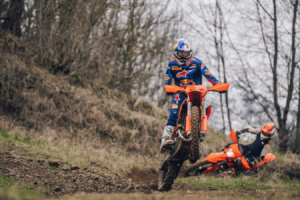 KTM dévoile sept modèles dans le cadre de la gamme enduro 2027 rafraîchie