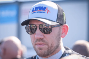 L'équipe 8TEN Racing de Peter Hickman annonce le retrait choc du BSB