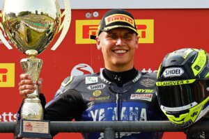 Le champion BSB Kyle Ryde mène une campagne de collecte de fonds extraordinaire pour la coureuse blessée du TT Maria Costello