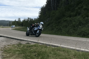 Les maires allemands exigent la fermeture du B54 le week-end en raison de l'augmentation des plaintes concernant les motos