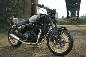 Royal Enfield Shotgun 650 transformé en hot rod rétro par Roland Sands Design