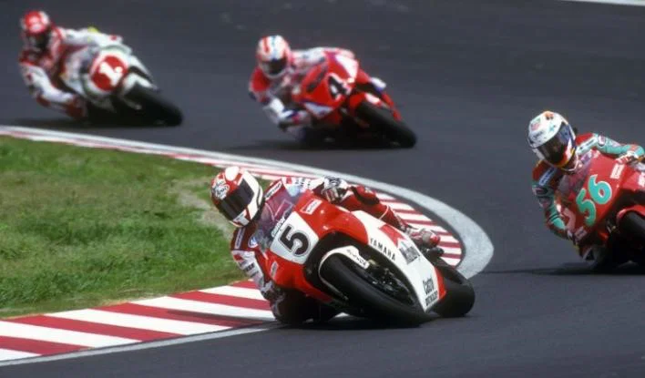 "Norick" Abe pilote une moto Yamaha.