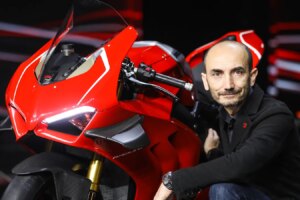 Claudio Domenicali, PDG de Ducati, affirme que les marques de motos chinoises obligent l'Europe à repenser