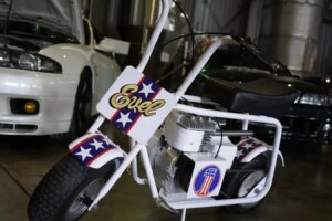 La mini-moto Ruttman de 1972 est mise aux enchères avec la forte ambiance d'Evel Knievel