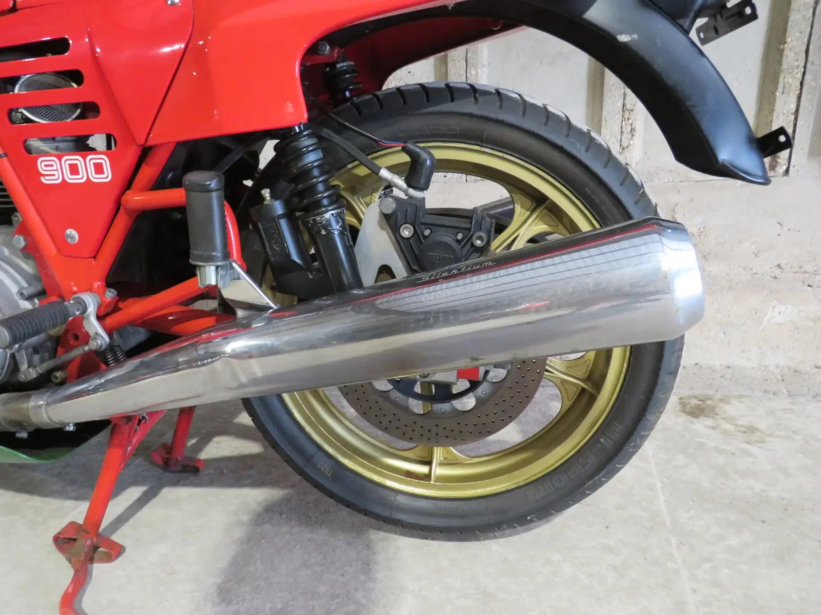 Une réplique Ducati Mike Hailwood