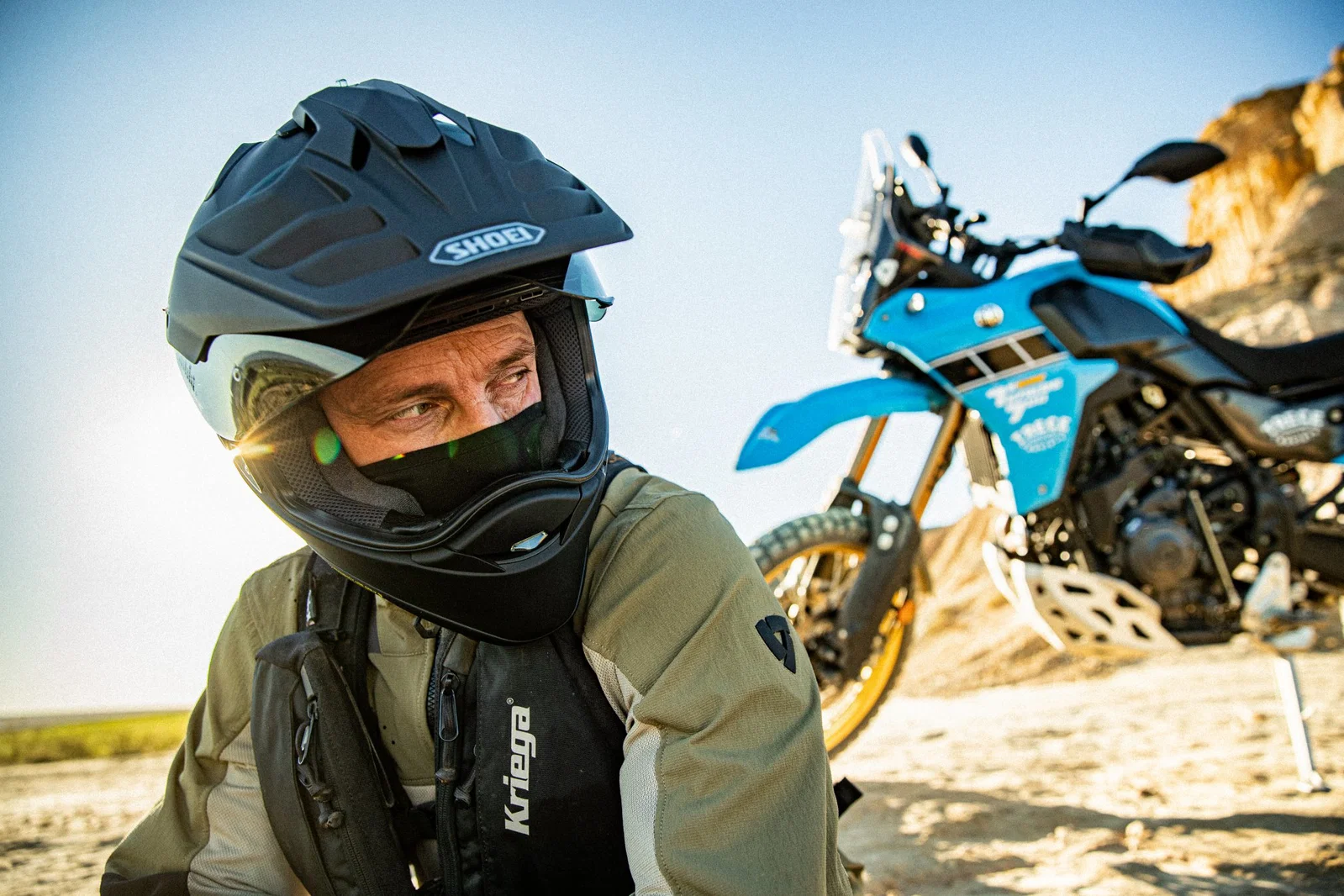 Le casque moto aventure Shoei Hornet ADV 06