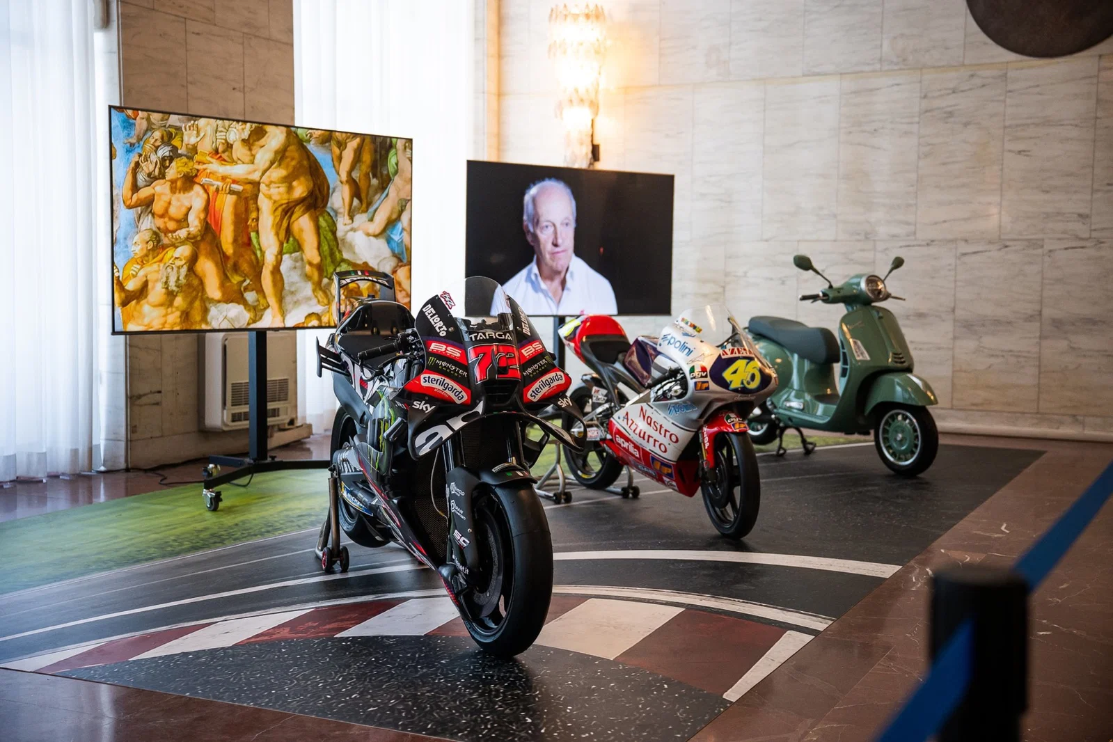 Aprilia à l'événement Moto D'Italia.
