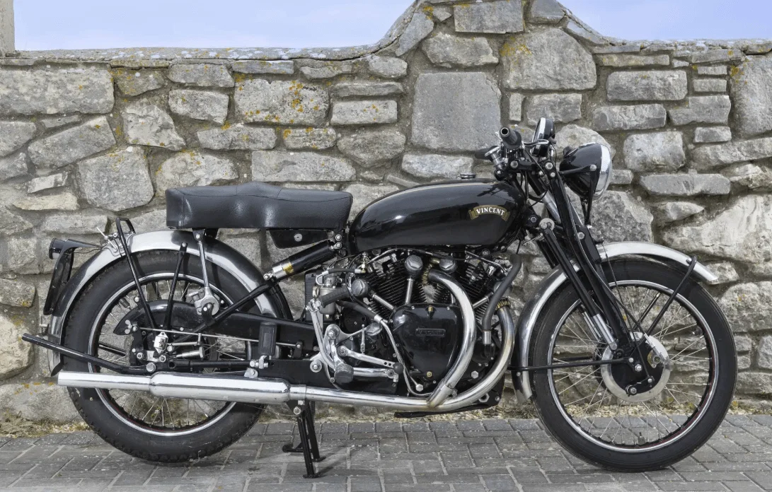 1951 Vincent Série C Ombre Noire. Crédit : commissaires-priseurs emblématiques.