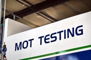 L’Association des garages indépendants appelle à la première augmentation des frais de contrôle technique en 16 ans – les contrôles techniques des motos pourraient-ils également augmenter ?