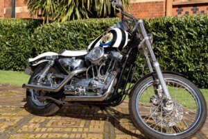 La Harley-Davidson Newcastle United de Kevin Keegan se vend 30 500 £ quelques jours après la mort de la légende du football