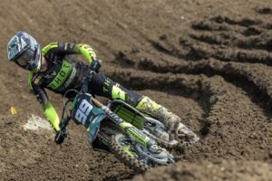 Triumph prolonge sa série de victoires hors route avec une quatrième victoire consécutive en MX2