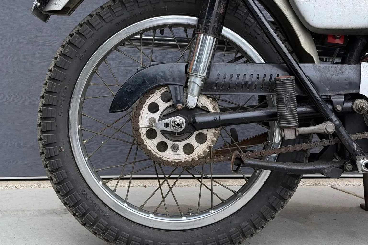 Un brouilleur Honda CL72