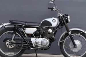 Les enchères de l'ex-Elvis Presley Honda CL72 Scrambler 1964 se terminent bientôt