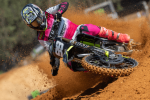 La Triumph TF 250-X réalise un triplé historique en MX2 au Portugal