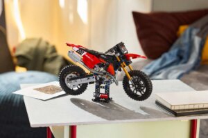 Lancement du kit Lego Technic Ducati Desmo450 MX Factory