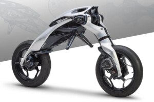 Le MOTOROiD:Λ alimenté par l'IA de Yamaha remporte le prix de design Red Dot