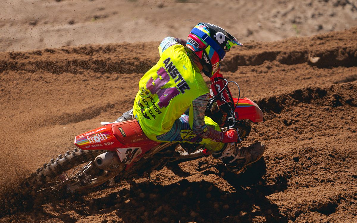 Max Anstie participe à la série World Supercross.