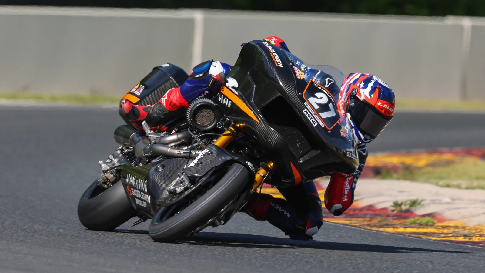 Max Toth riding a Bagger World Cup Harley-Davidson Road Glide