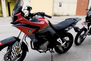 La Bultaco Rally GT 300 dévoilée comme une moto d'aventure de poids moyen