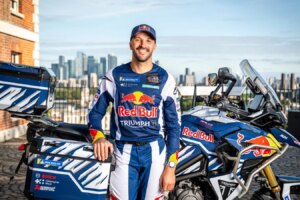 Sam Sunderland pilotera une Triumph Tiger 1200 Rally Explorer dans une tentative de record du tour du monde