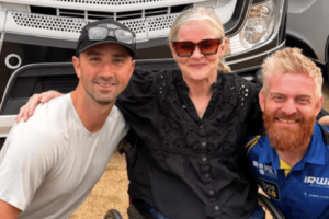 Maria Costello fait un retour émouvant sur la piste après l'accident du TT sur l'île de Man