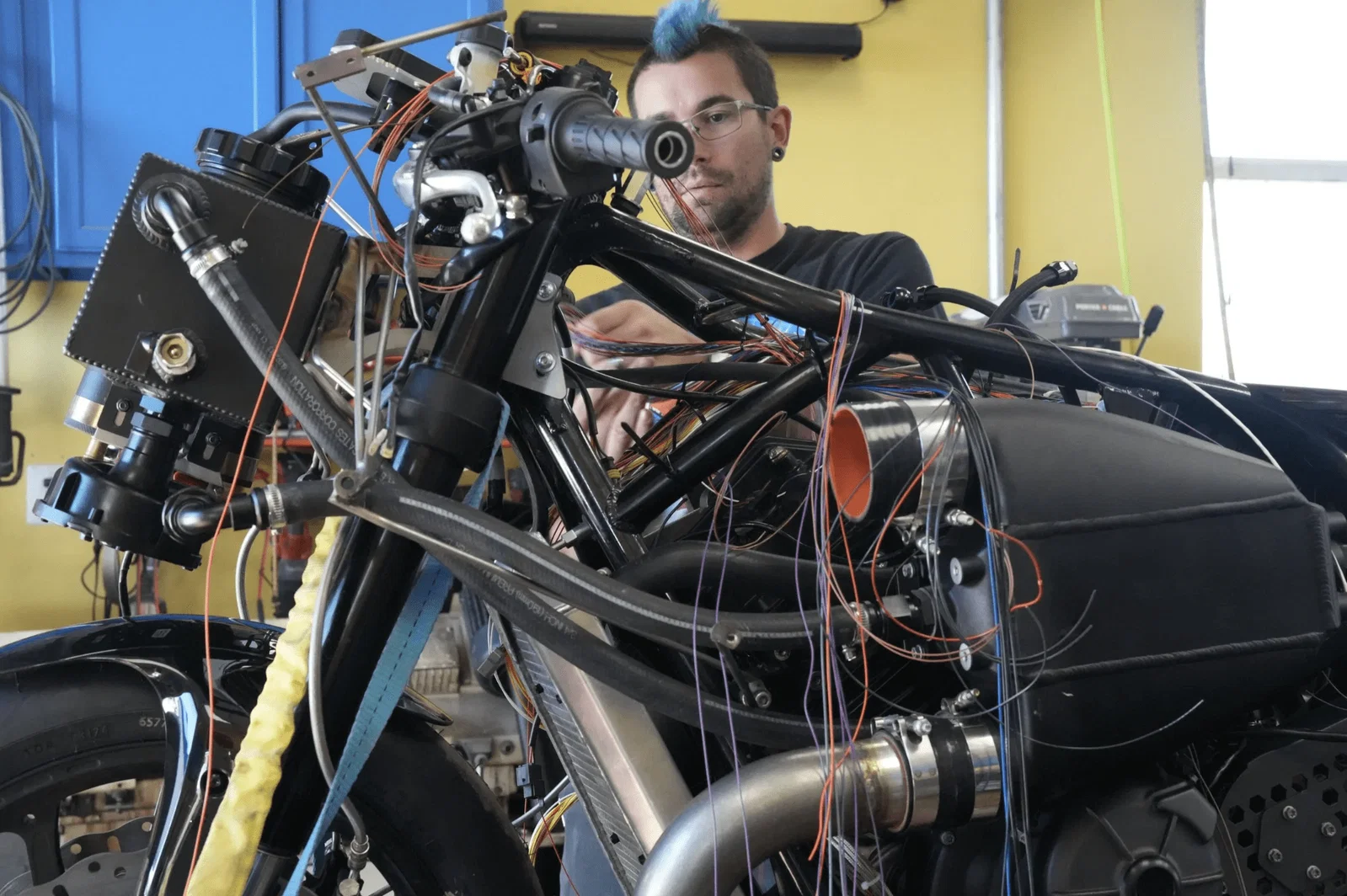 Il n’existe aucune preuve scientifique prouvant qu’un mohawk teint vous fait aller plus vite