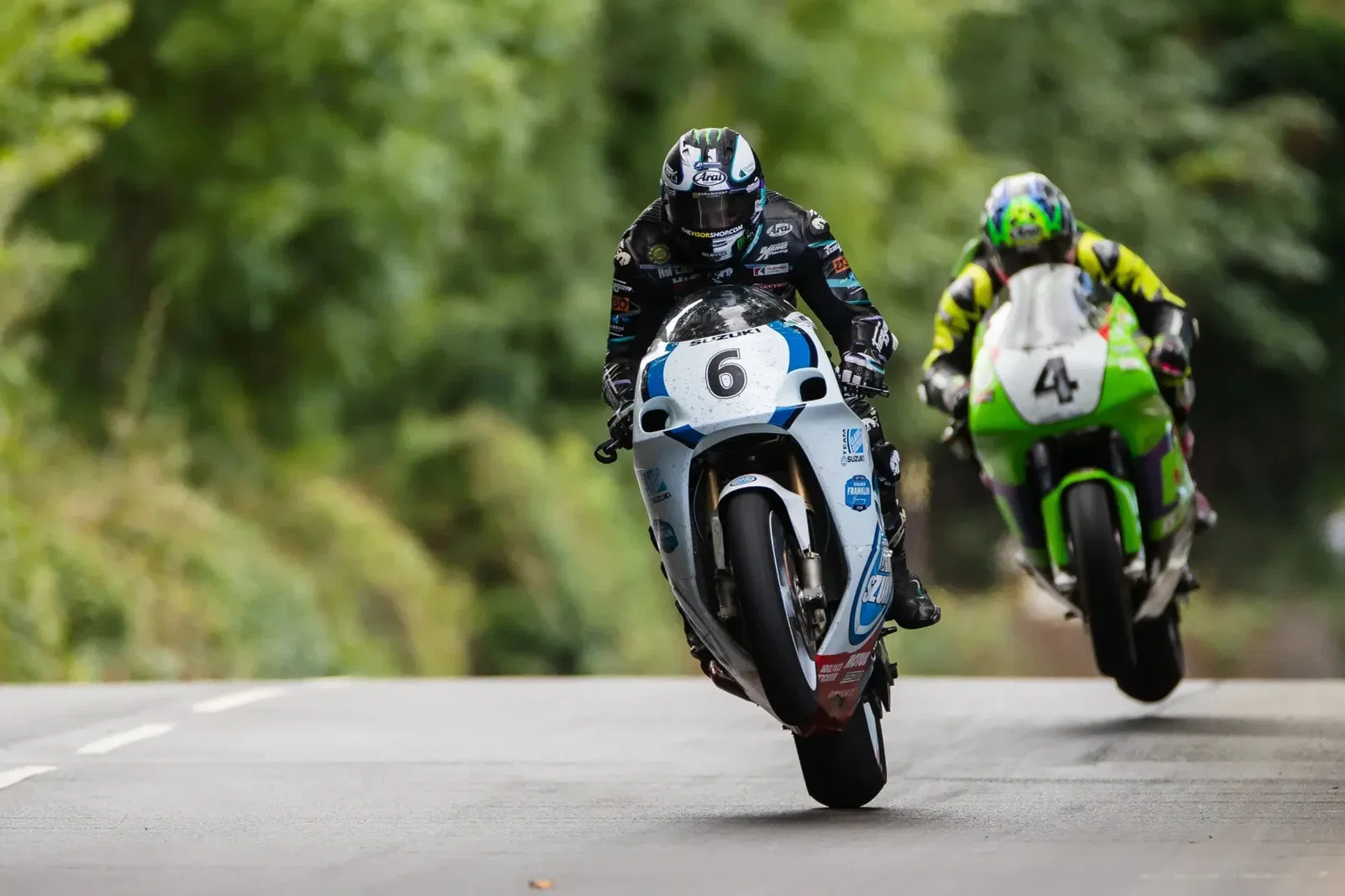 Michael Dunlop en course au Classic TT. Crédit : Île de Man TT.